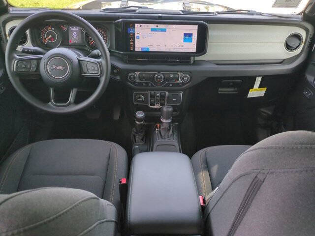 2026 Jeep Gladiator Sport