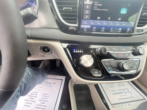 2024 Chrysler Pacifica Touring L