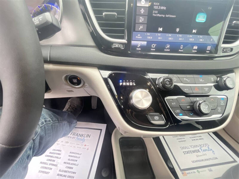 2024 Chrysler Pacifica Touring L