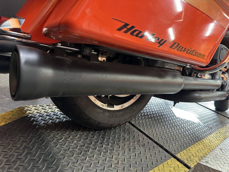 2012 Harley-Davidson® FLHTK - Electra Glide® Ul