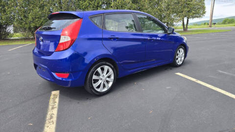 2012 Hyundai Accent SE