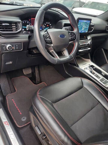 2022 Ford Explorer ST-Line