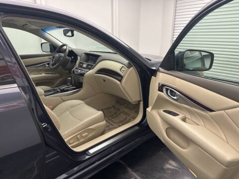 2011 Infiniti M37 x