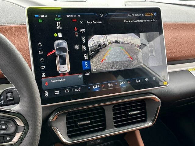 2025 VinFast VF8 Plus