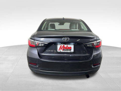 2019 Toyota Yaris XLE