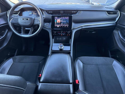 2024 Jeep Grand Cherokee L Altitude