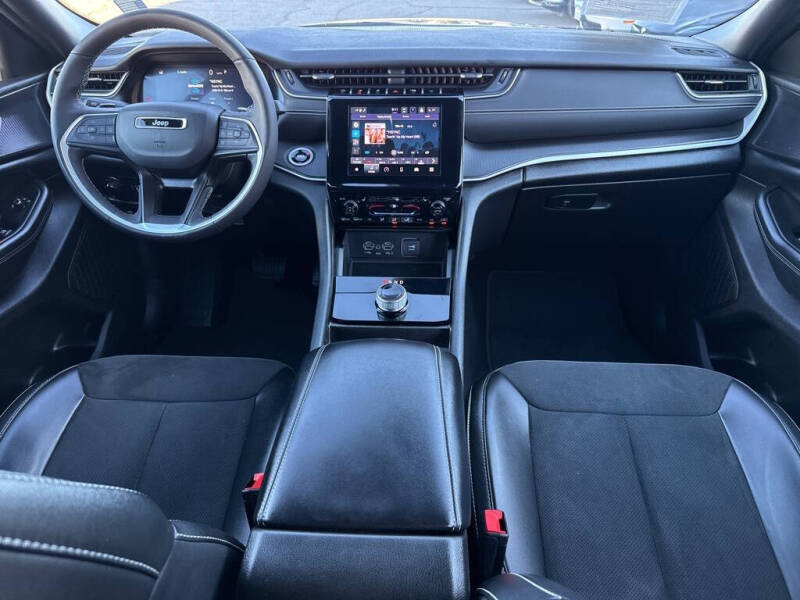 2024 Jeep Grand Cherokee L Altitude