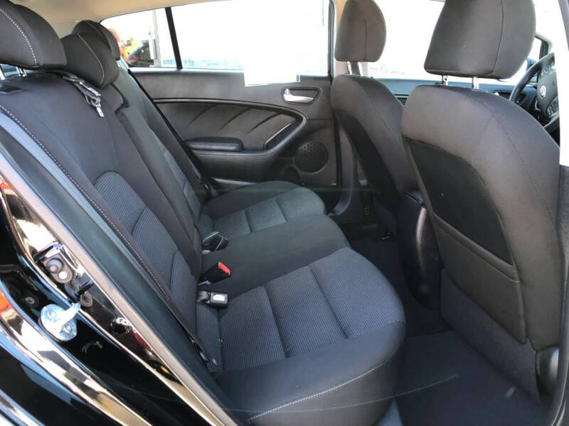 2017 Kia Forte5 LX