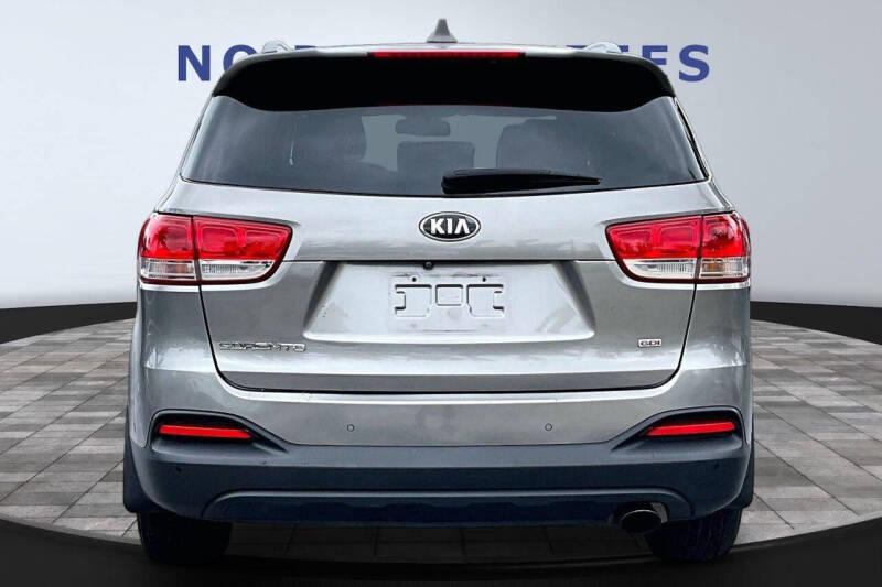 2016 Kia Sorento LX