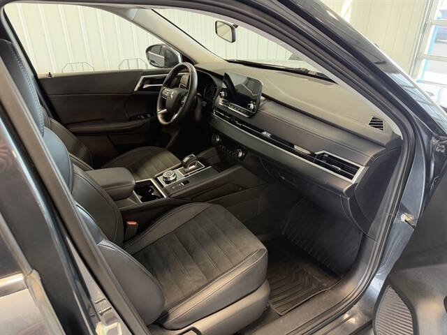 2024 Mitsubishi Outlander SE