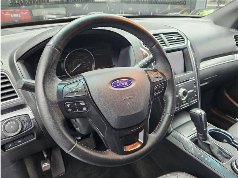 2017 Ford Explorer Sport