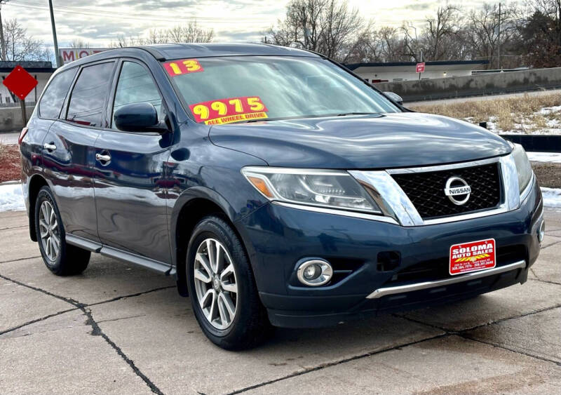 2013 Nissan Pathfinder for sale at SOLOMA AUTO SALES in Grand Island NE