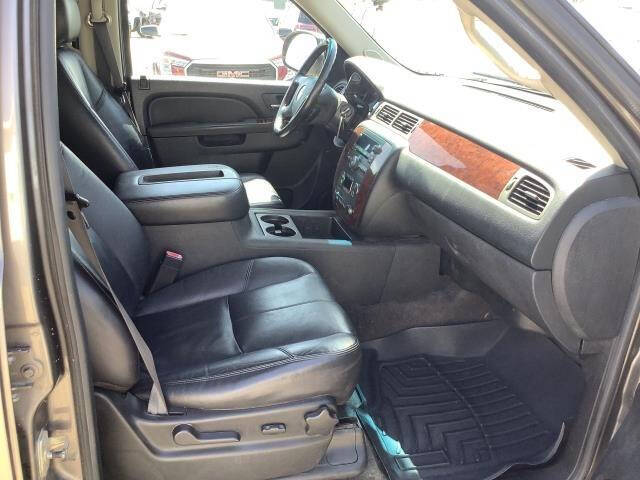 2011 Chevrolet Suburban LT