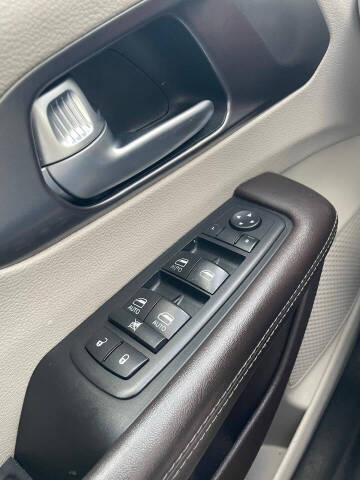 2017 Chrysler Pacifica Touring-L Plus