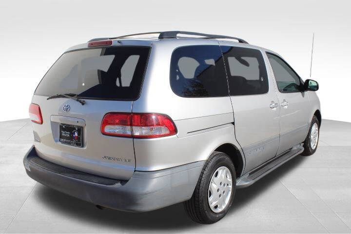 2002 Toyota Sienna LE