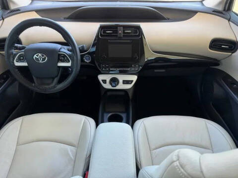 2016 Toyota Prius Two