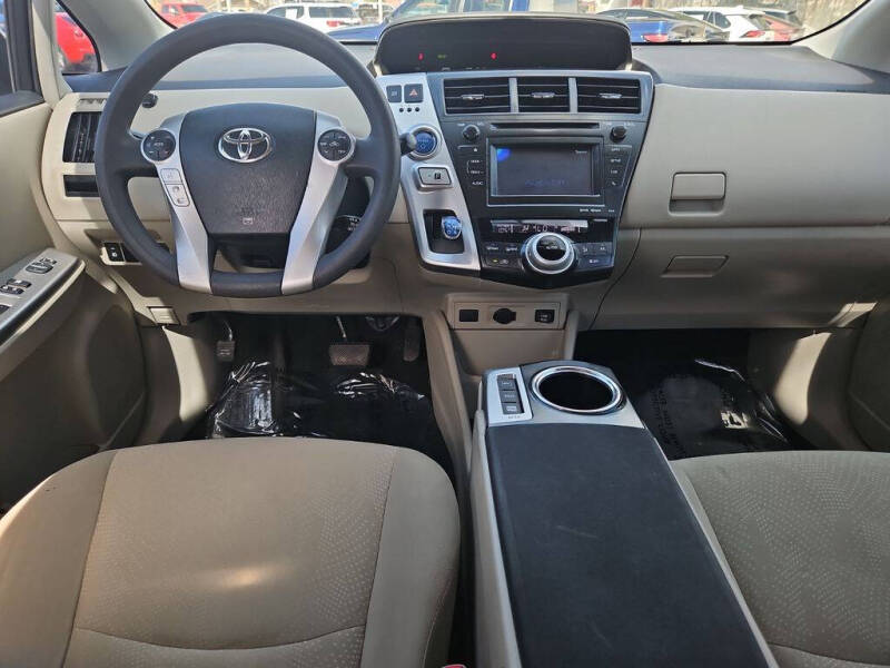 2014 Toyota Prius v Three