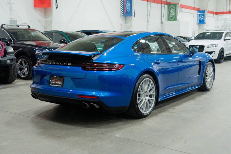 2017 Porsche Panamera 4S