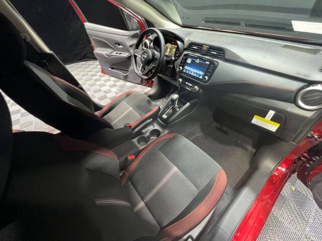 2025 Nissan Versa SR