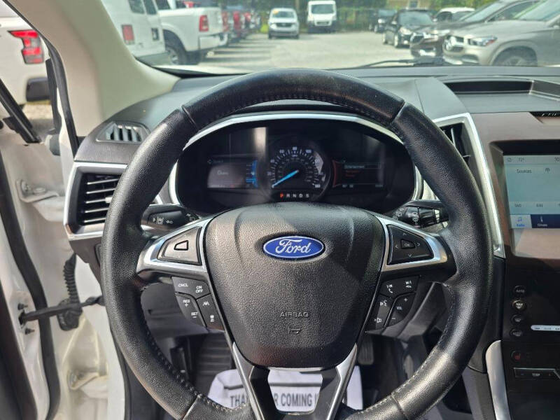 2020 Ford Edge Titanium