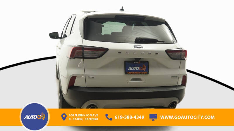 2020 Ford Escape SE