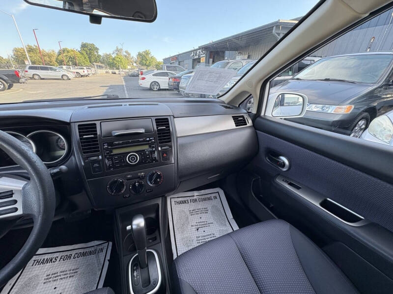2009 Nissan Versa 1.8 SL