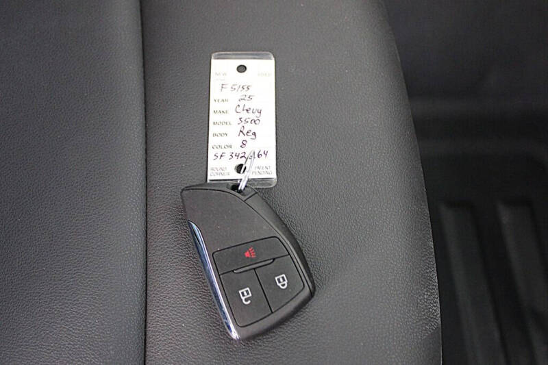 2025 Chevrolet Silverado 3500HD CC