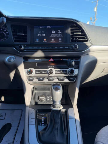 2019 Hyundai Elantra