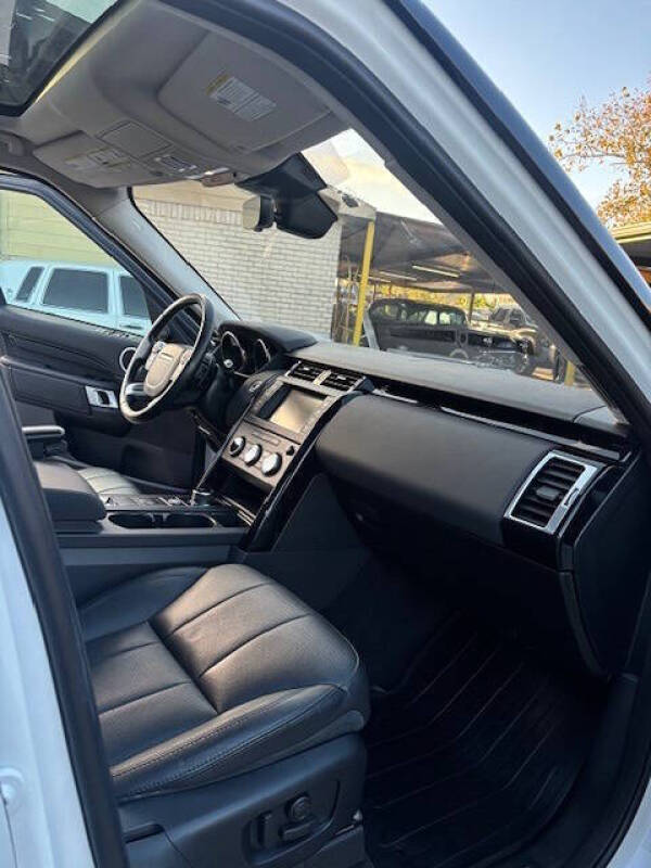 2017 Land Rover Discovery SE