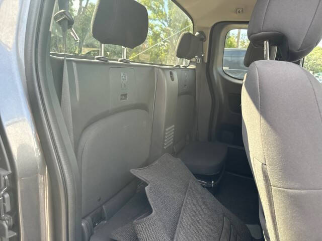 2023 Nissan Frontier S