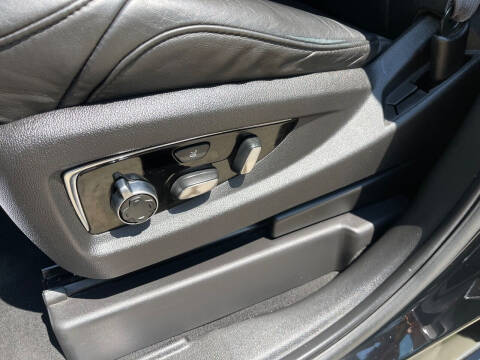 2017 Cadillac Escalade Platinum