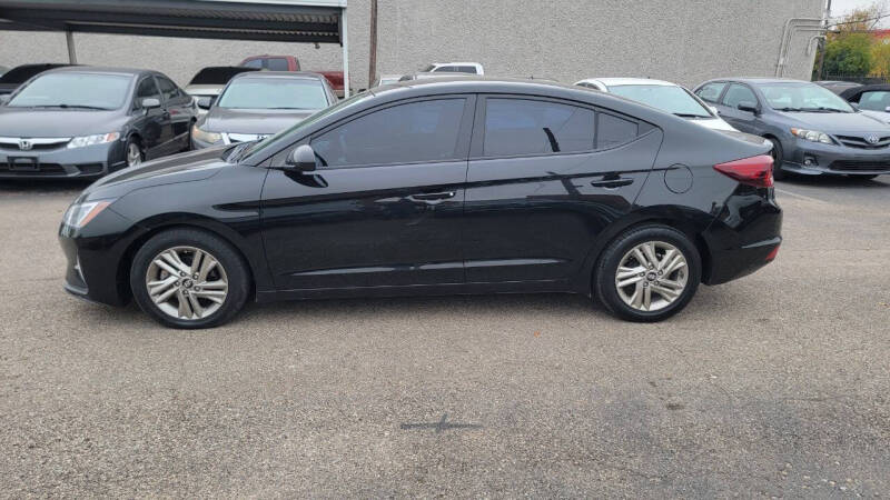 2019 Hyundai Elantra SE