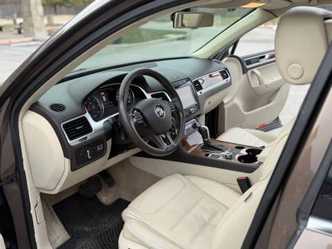 2012 Volkswagen Touareg TDI Sport