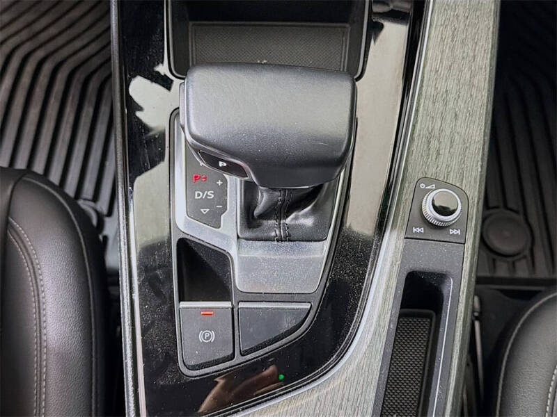 2021 Audi A4 quattro Premium 40 TFSI