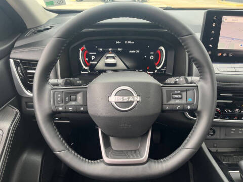 2025 Nissan Rogue SL