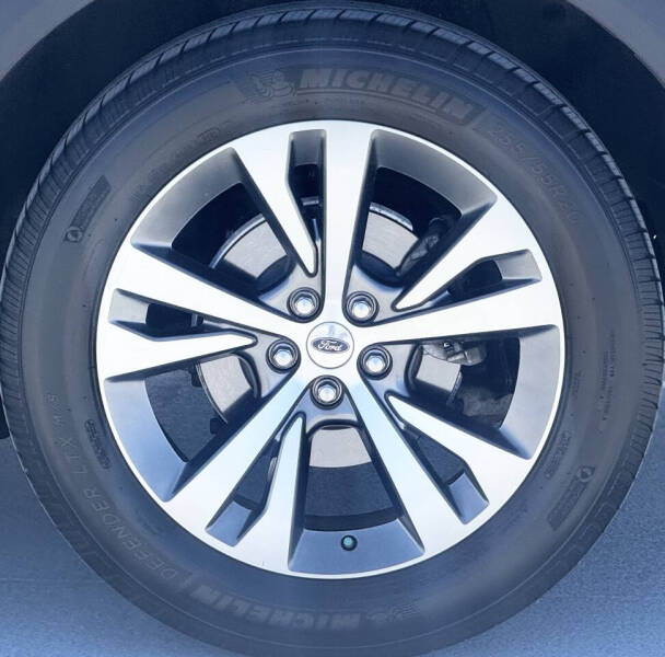 2020 Ford Explorer Platinum