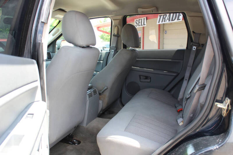2006 Jeep Grand Cherokee Laredo