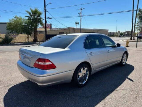 2004 Lexus LS 430