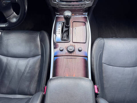 2015 Infiniti Q70 Hybrid