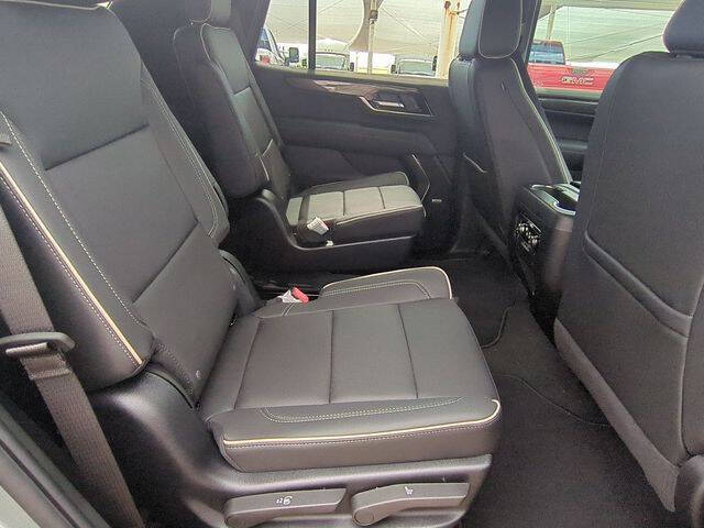 2025 GMC Yukon Elevation