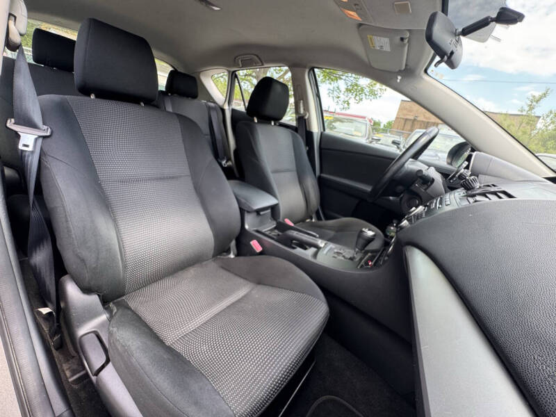 2013 Mazda MAZDA3 i Touring