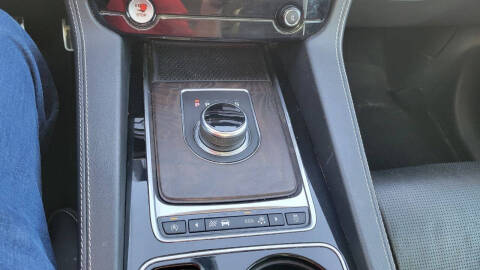 2017 Jaguar F-PACE 35t R-Sport