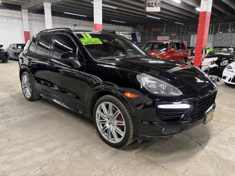 2013 Porsche Cayenne GTS