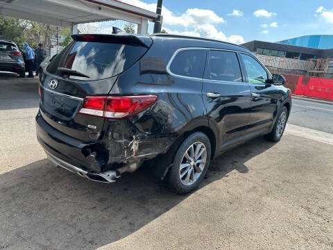 2017 Hyundai Santa Fe SE