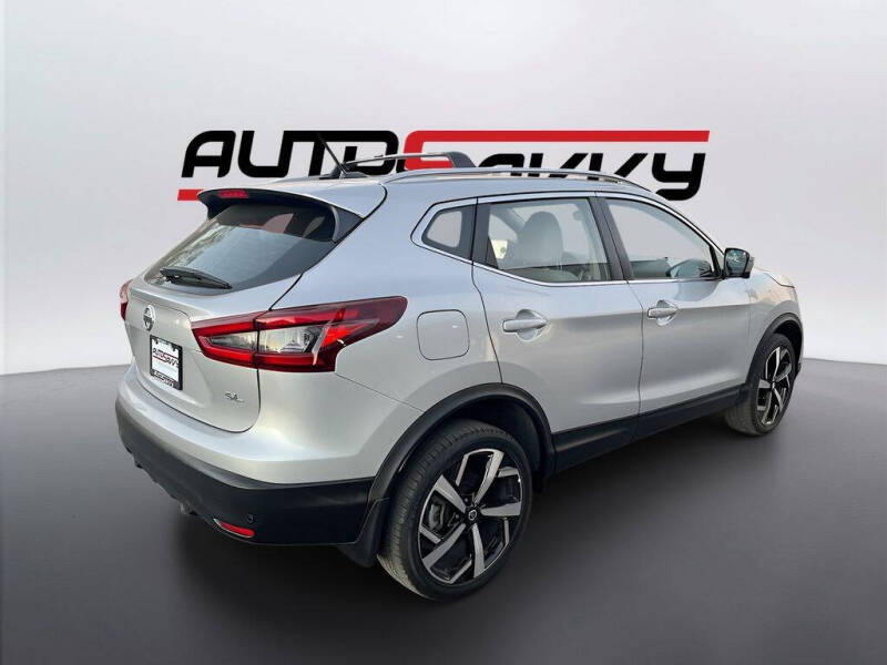 2022 Nissan Rogue Sport SL