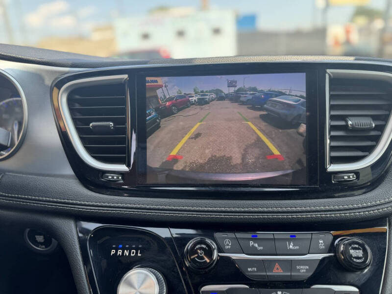 2021 Chrysler Pacifica Touring L