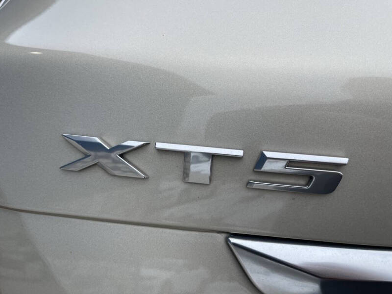 2017 Cadillac XT5 Platinum