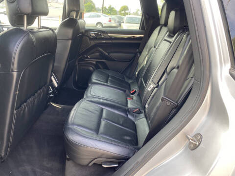 2011 Porsche Cayenne Tiptronic