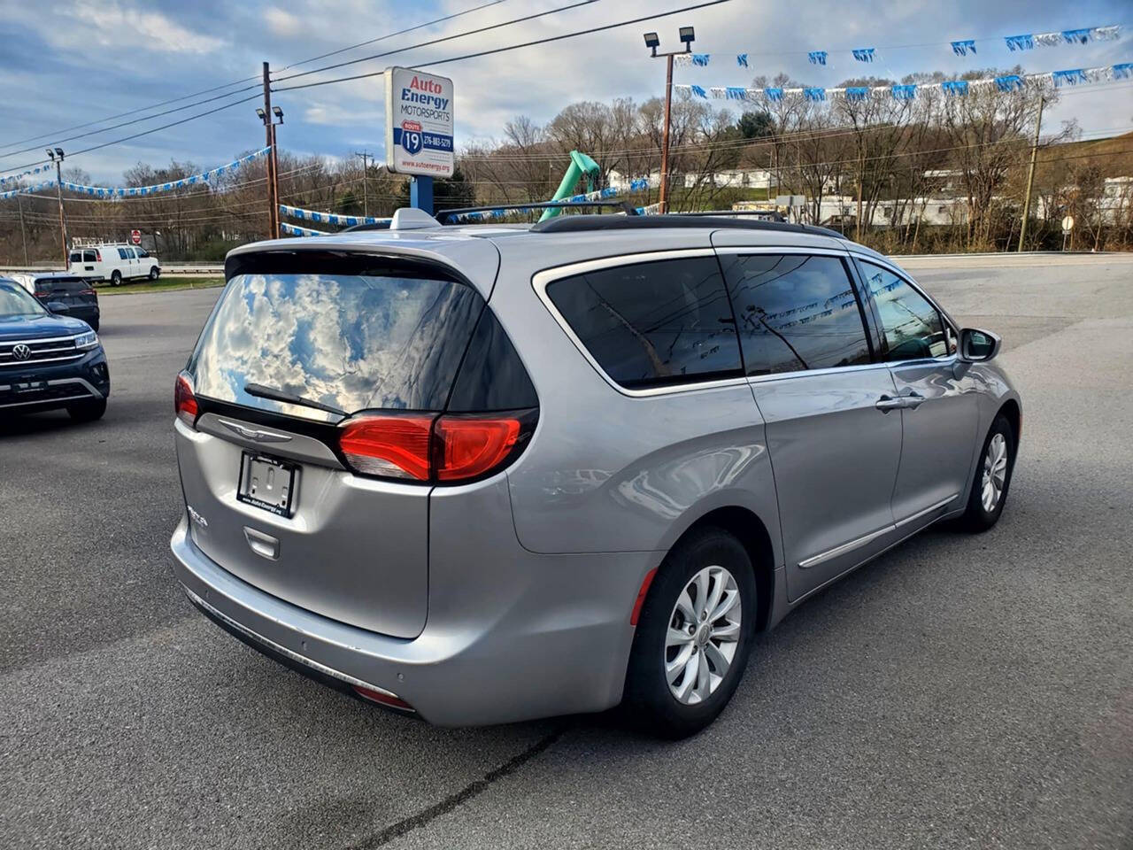 2017 Chrysler Pacifica for sale at Auto Energy in Lebanon, VA