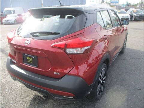 2019 Nissan Kicks SR